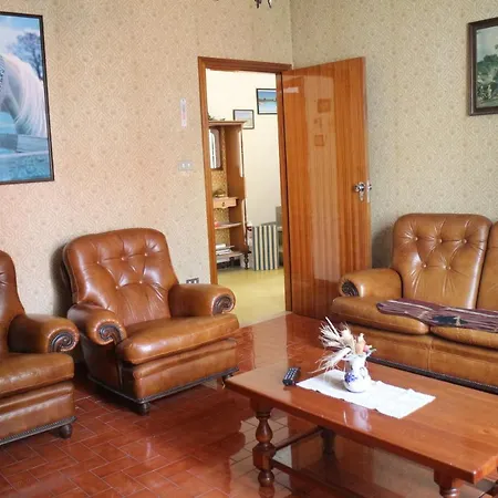 Holiday home Il Piccolo Casale 1950 *
